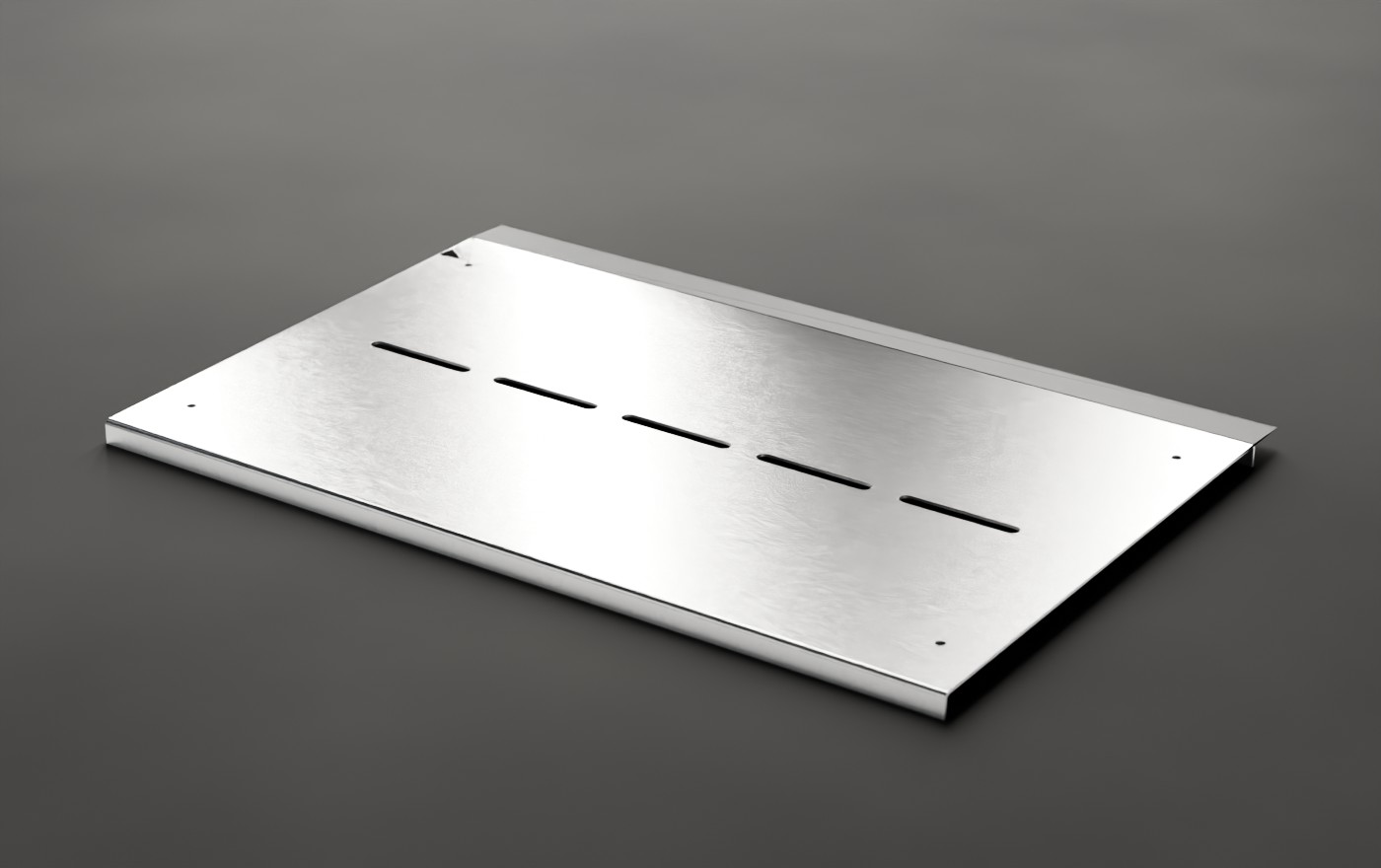 Fotorealistische weergave van een afdekplaat van 2 mm aluminium met twee omlaag gezette randen en een rij ventilatiesleuven